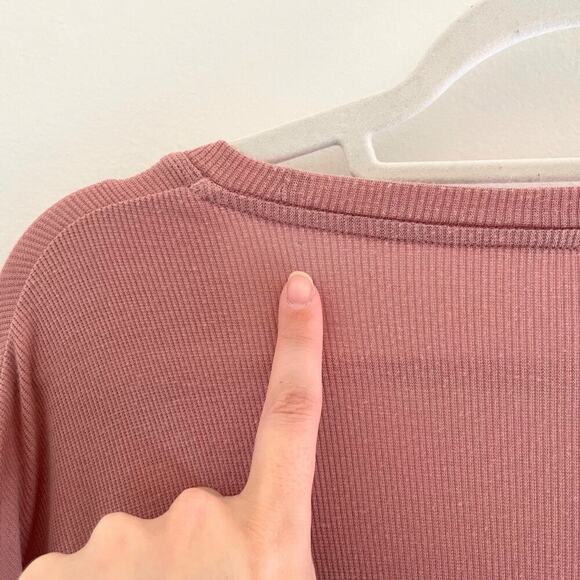 Athleta CloudLight Modal Ribbed Stratus Long Sleeve Pink Shirt Size Medium 0626A - Picture 8 of 10